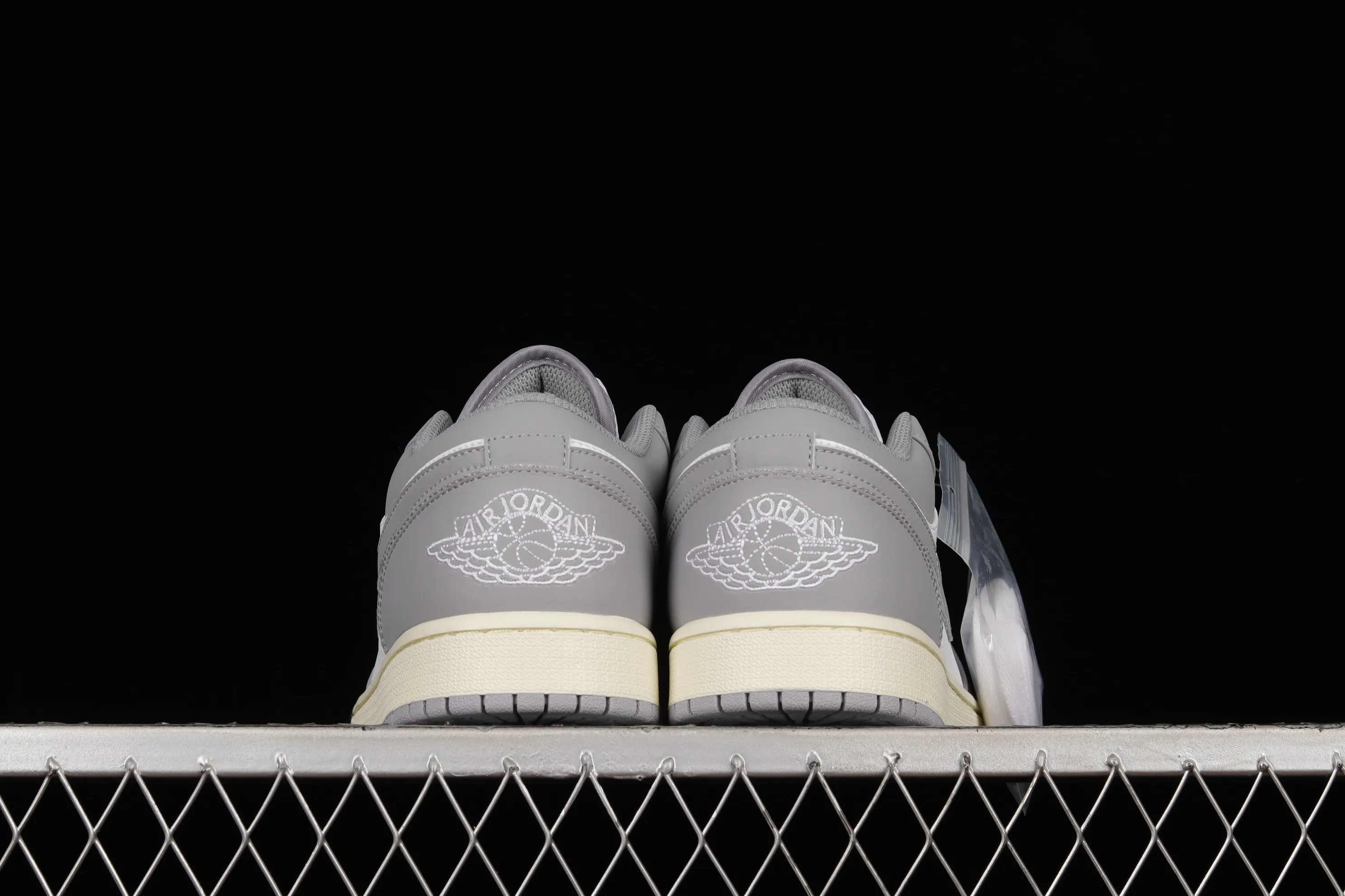 All categories Air Jordan Jordan series basketball shoes Air Jordan 1 Low Air Jordan 1 Low "Vintage Grey" AJ Joe 1 white gray 553558-053